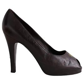 Tacones Chanel de cuero marrón talla 39 Castaño