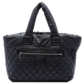 Sac cabas réversible Coco Cocoon en nylon matelassé Medium Chanel noir Noir