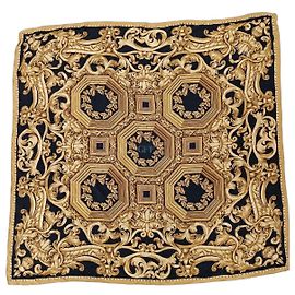 Foulard in seta Gianfranco Ferré Nero D'oro