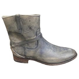 Frye Lindsay Plate Short Botins em couro cinza Cinza