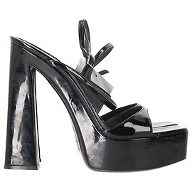 Sandales à plateforme Sylvy de Giuseppe Zanotti en cuir verni noir Noir