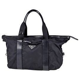Prada Handtasche aus schwarzem Nylon und Leder Schwarz