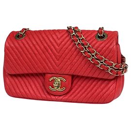 Sac à épaule Chanel en cuir rouge Rouge