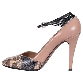 Valentino Beige Leather  Stiletto Pumps EU 40 Pre-owned Other