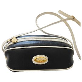 Vintage Gucci navy blue and white leather shoulder bag