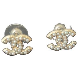Orecchini Chanel CC Perle Oro Bianco D'oro