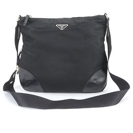 Bolsa tiracolo Prada em nylon Tessuto com logótipo triangular em couro Preto