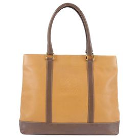 Saco Tote em couro Anagram Loewe Marrom
