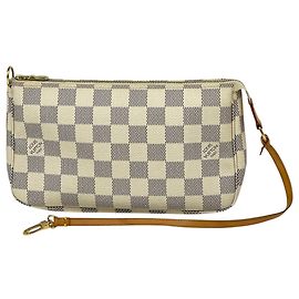 Louis Vuitton Pochette Accessoires Pouch Blanc