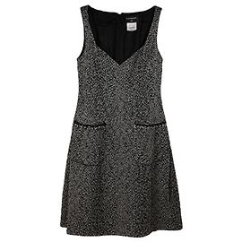 Vestido sem mangas de tweed Chanel preto e branco Preto Branco Cinza