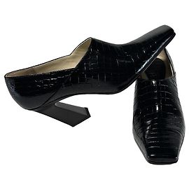 Bottega Veneta Lewis Croc-Embossed Leather Pumps Black Black