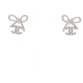 Pendientes Chanel Coco Mark Ribbon B25K Plata Otro