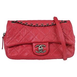Chanel Easy Flap Quilted Distressed Calfskin Medium Vermelho