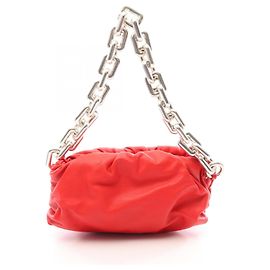 Bolsa de mão pouch Bottega Veneta em couro vermelho com corrente Vermelho