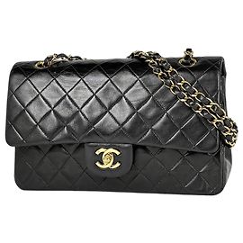 Chanel Matelassé Shoulder Bag Black