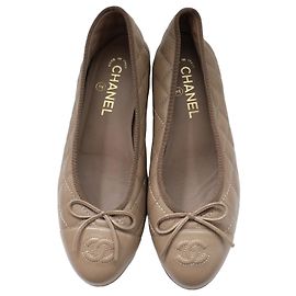 Bailarinas Chanel de Piel Acolchada Beige Beige
