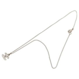 Collana con pendente Chanel CC in ottone e strass argento Argento