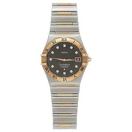 L'iconico design a artiglio e l'incisione dei numeri romani sulla lunetta si armonizzano per offrire l'eleganza distintamente senza tempo di Omega. Dotato di un sofisticato movimento automatico, vanta sofisticatezza Altro