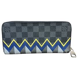 Louis Vuitton Zippy Wallet Vertical Nero