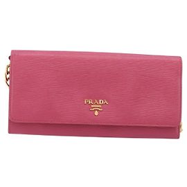 Carteira com corrente Prada em couro Saffiano Rosa