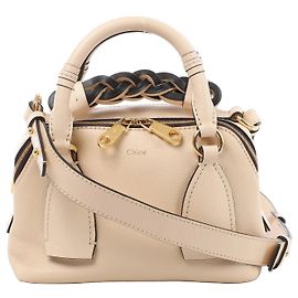 Chloé Chloe Dahlia 2Way Handtasche aus Leder in Beige Beige