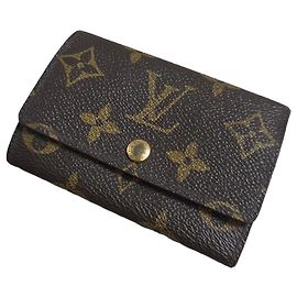Magnificent Louis Vuitton keychain Brown
