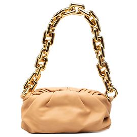 Bottega Veneta Pouch em pele de cordeiro bege com corrente Bege
