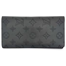 Louis Vuitton Brazza Monogram Shadow Leather Schwarz