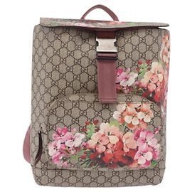Gucci Hebilla Estampado Blooms GG Coated Canvas Medium Beige