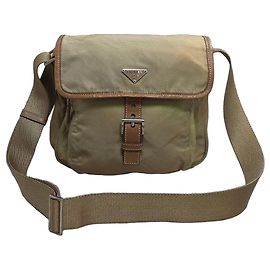 Wunderschöne beige Prada Schultertasche Grün