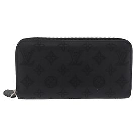 Louis Vuitton Zippy Mahina Leather Black