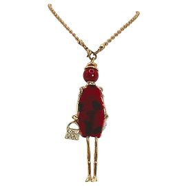 Autre Marque Collier Pendentif Poupée Métal Doré et Fourrure Rouge Rouge Bijouterie dorée