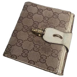 Magnificent Gucci Jackie Wallet Beige