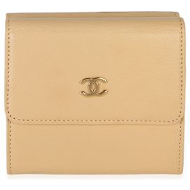Cartera Compacta Chanel Vintage Beige de Piel de Cabra CC Beige