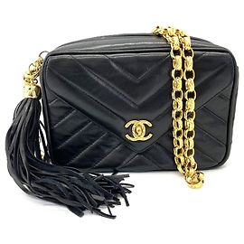 Chanel V-stitch Chevron Chain Shoulder Bag Black