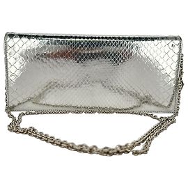 Clutch de corrente longa com aba Christian Dior em couro prateado com efeito python Prata Metálico