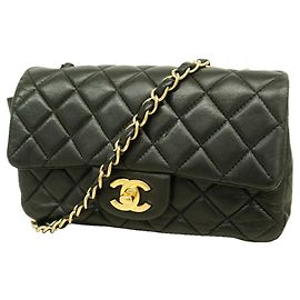 Bolsa de Ombro Chanel Mini Matelassé com Corrente Preto