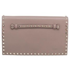 Valentino Garavani Rockstud Flap Clutch Leather Small Beige