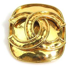 Chanel Gold Metal Brooch Golden