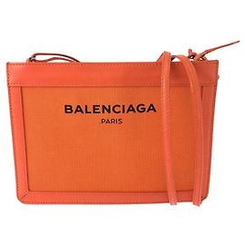 Bolsa de Ombro Balenciaga em Couro e Lona Laranja Laranja
