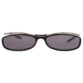 Occhiali da sole Gucci in metallo nero Nero