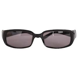 Gucci sunglasses black plastic Black
