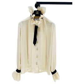 Camisa Chanel Métiers d'art 21 de seda com laço preto Outro