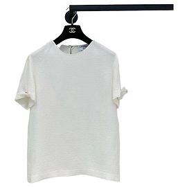 Top Chanel Métiers d'art de seda branco com camélia removível Outro