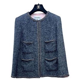 Chanel Jacke aus grauem Tweed mit Kette Andere