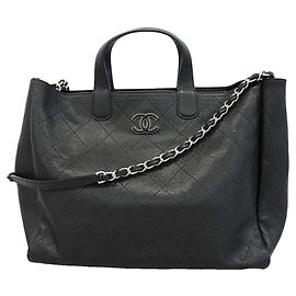 Chanel Matelassé Chain Tote Bag Schwarz