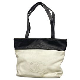 Borsa Tote Chanel in Pelle di Agnello Nero Bianco