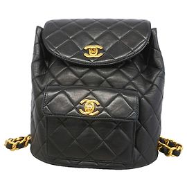Chanel Matelassé Rucksack aus Lammleder Schwarz