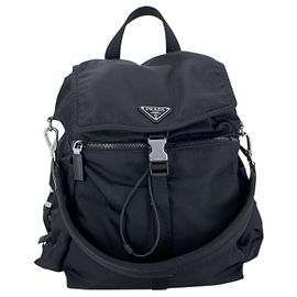 Prada Re Nylon Canvas Rucksack Schultertasche Schwarz mit silberner Hardware Schwarz