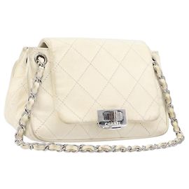 CHANEL Bolsa de ombro com corrente em couro bege prata CC Outro